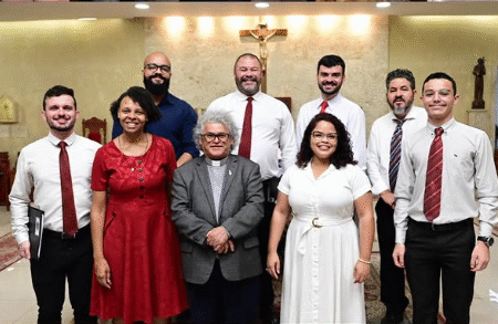 Uma Noite de Luz e Harmonia na Paróquia São João Paulo II